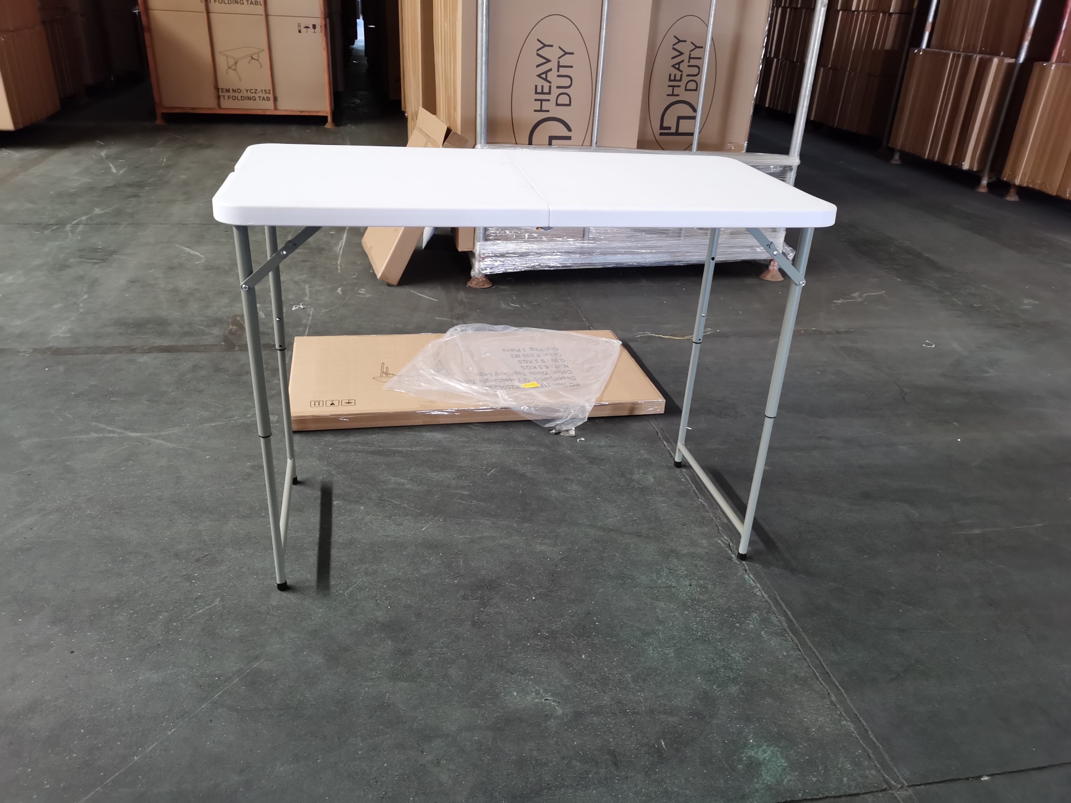 Plastic Folding Table Rectangle Hotel Event Party Garden Wedding Portable Camping Foldable Rectangle Tables 4FT Rectangle Table