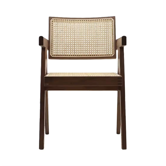 China Factory Supply Wood Rattan Home Furniture Dining Chair with Armrest (ZG16-018)