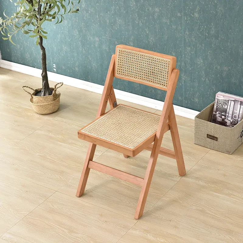 Comfortable Modern Accent Faux Leather Thick Foam Padded Black Folding Chair (ZG26-022)